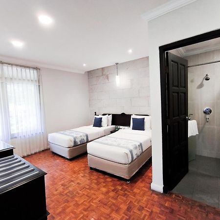 Puteri Gunung Hotel Lembang Εξωτερικό φωτογραφία