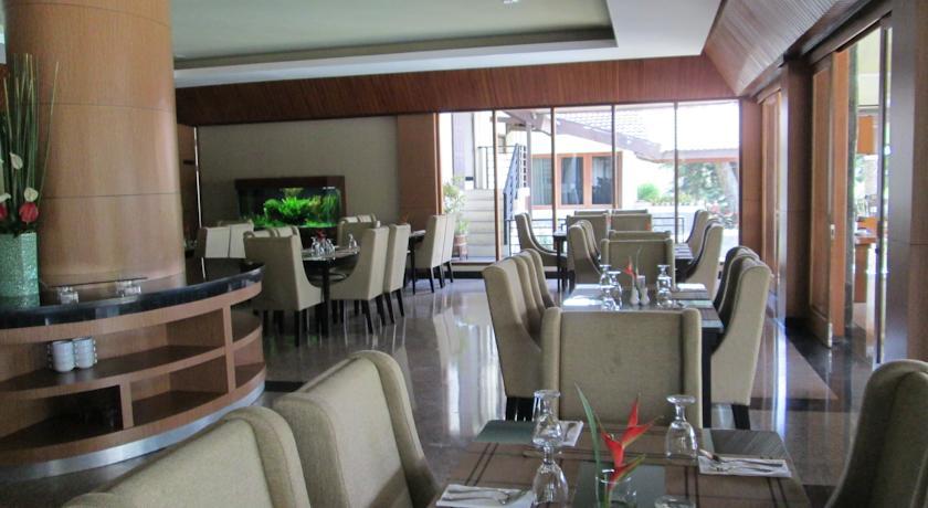 Puteri Gunung Hotel Lembang Εξωτερικό φωτογραφία
