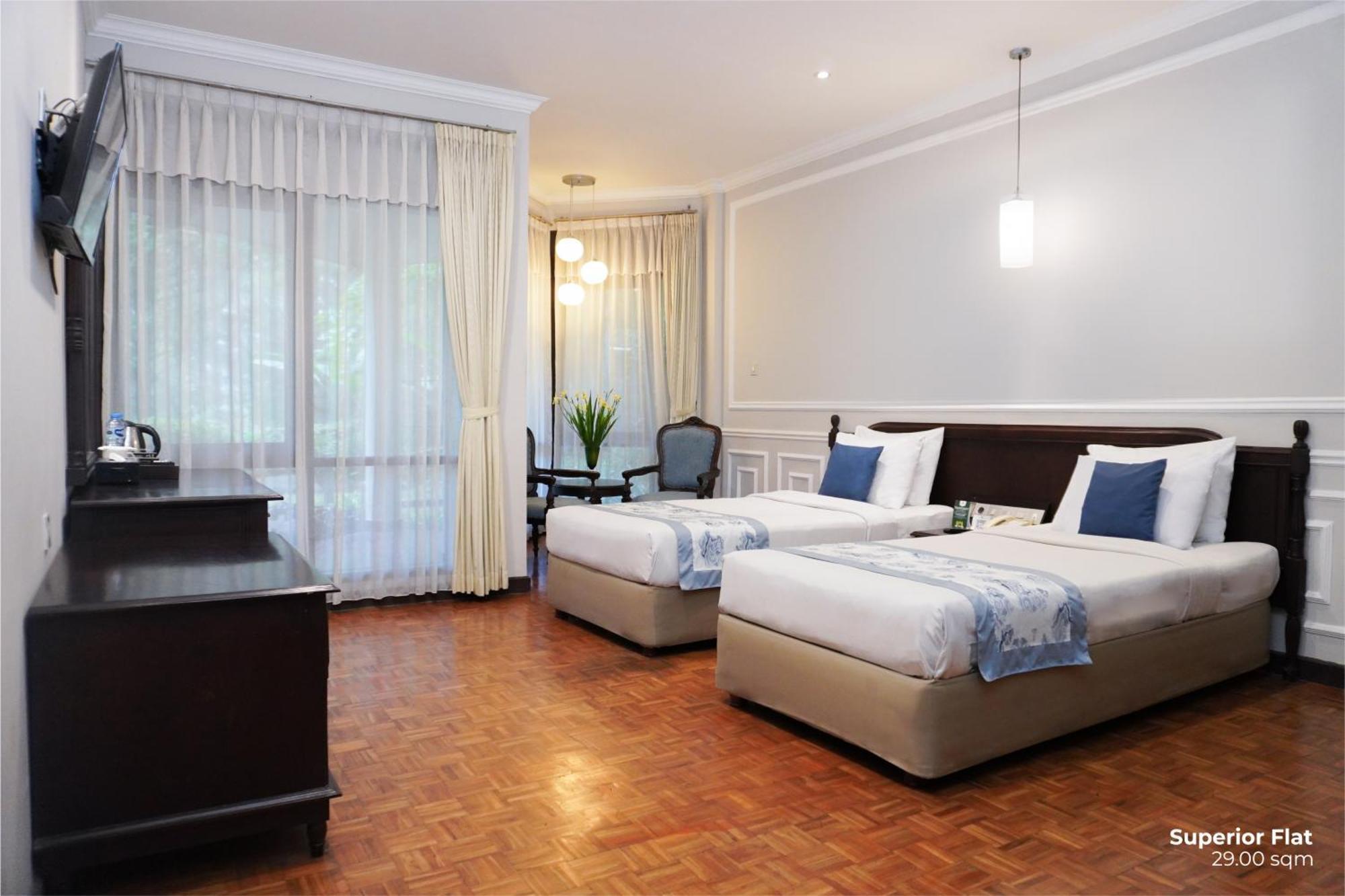 Puteri Gunung Hotel Lembang Εξωτερικό φωτογραφία