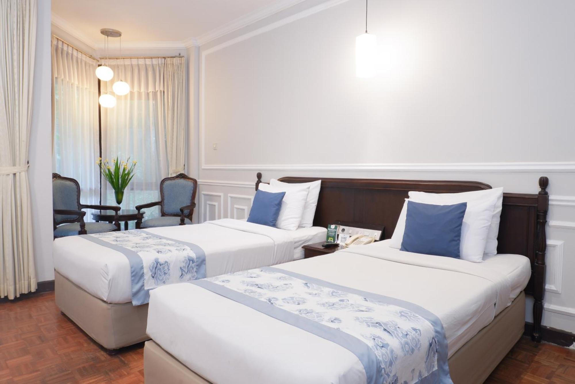 Puteri Gunung Hotel Lembang Εξωτερικό φωτογραφία