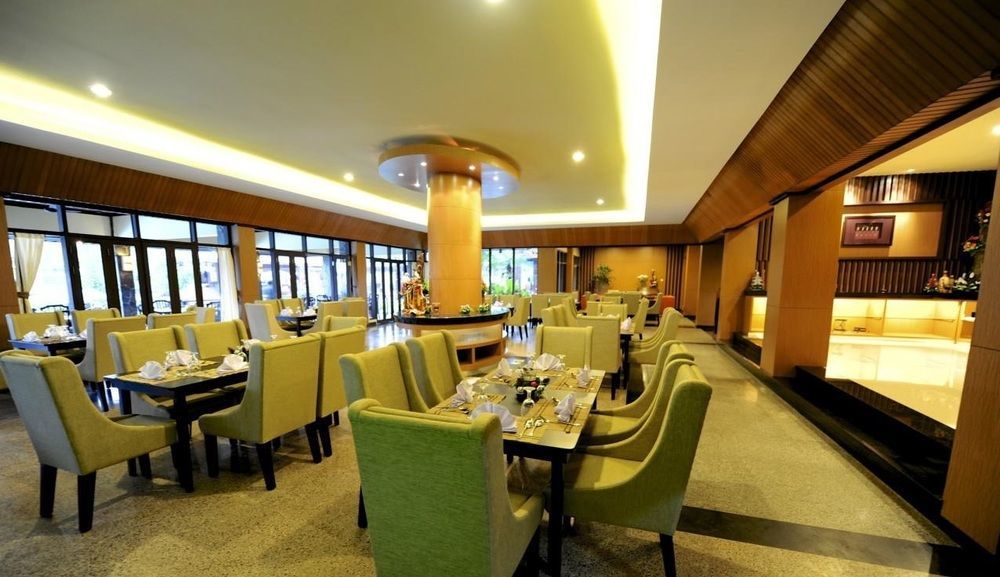 Puteri Gunung Hotel Lembang Εξωτερικό φωτογραφία